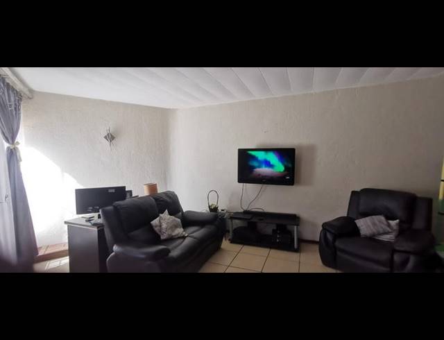 3 BEDROOM TOWNHOUSE FOR SALE IN FLORIDA